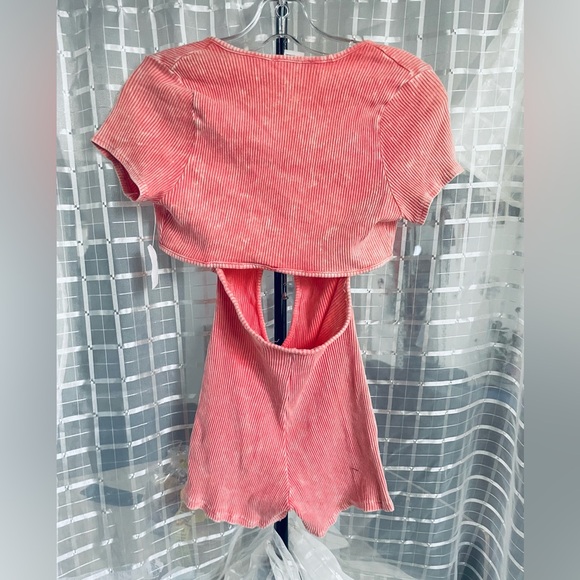 Pink Ribbed Cutout Dress - Picture 2 of 5